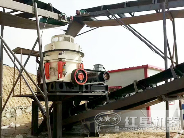 2200花岗岩圆锥破碎机应用现场